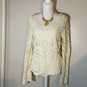Beautiful vintage pattern blouse size Medium